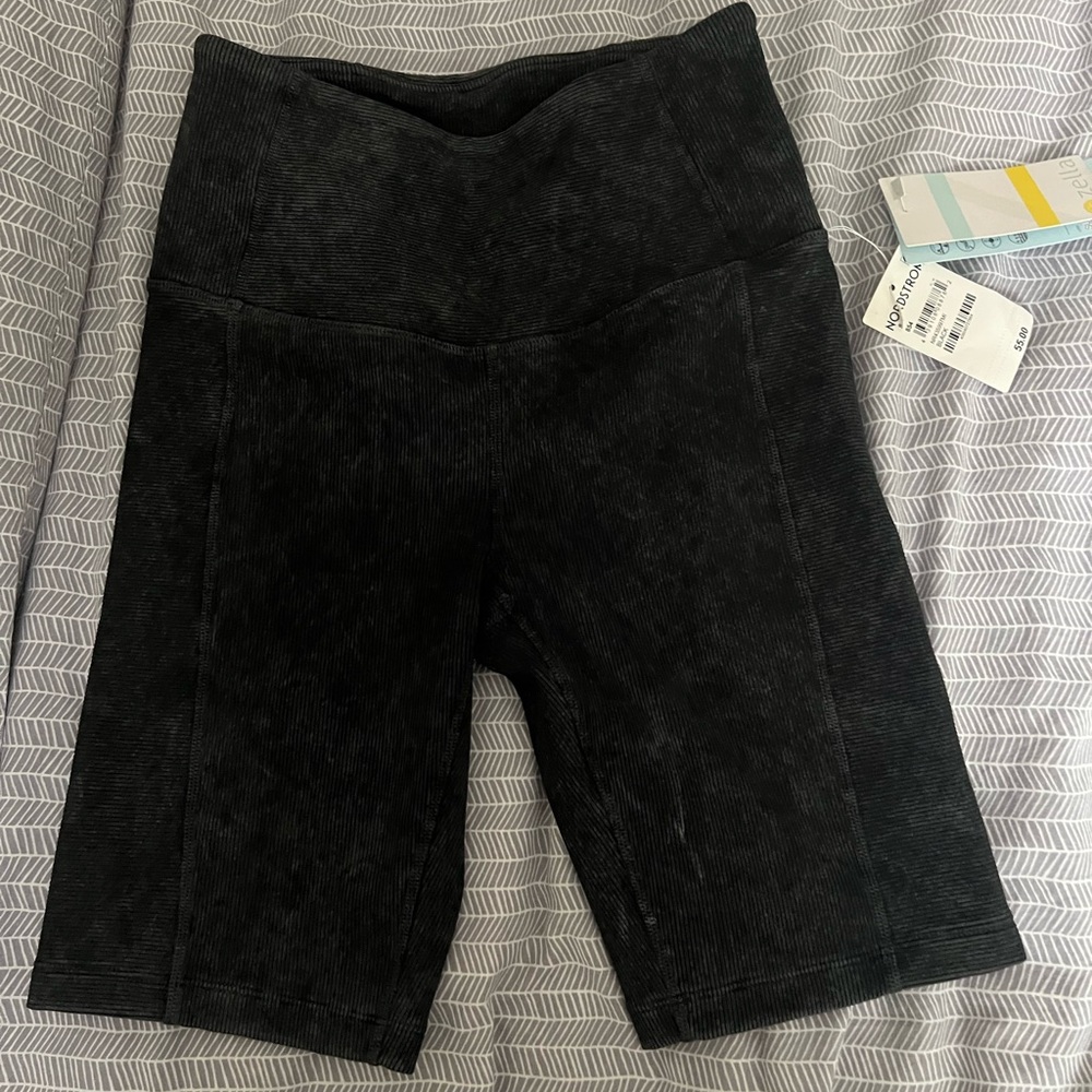 Zella Women's Black High-Waisted bike Shorts NWT size M